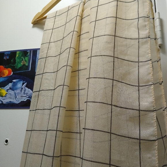 Shawl - Picture 2 of 2